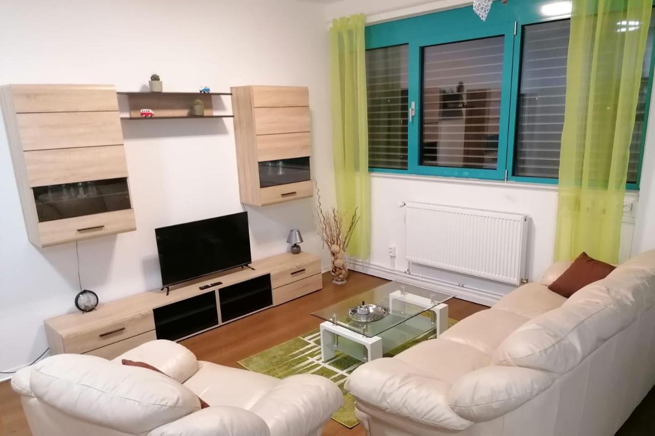 Gemuetliche Apartments In Niederdorfelden Екстер'єр фото