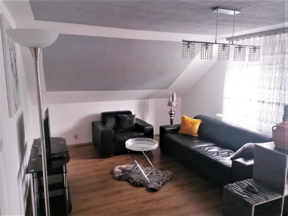 Gemuetliche Apartments In Niederdorfelden Екстер'єр фото
