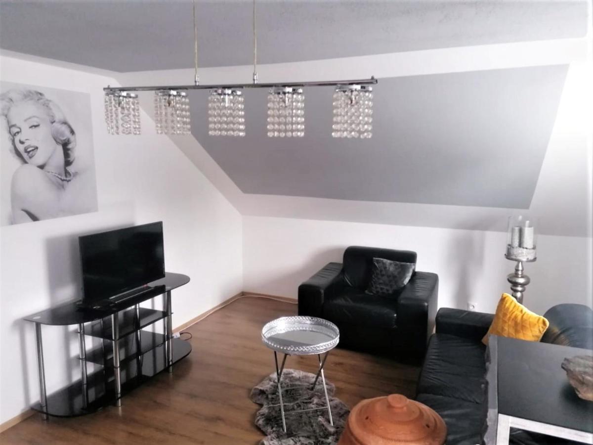 Gemuetliche Apartments In Niederdorfelden Екстер'єр фото