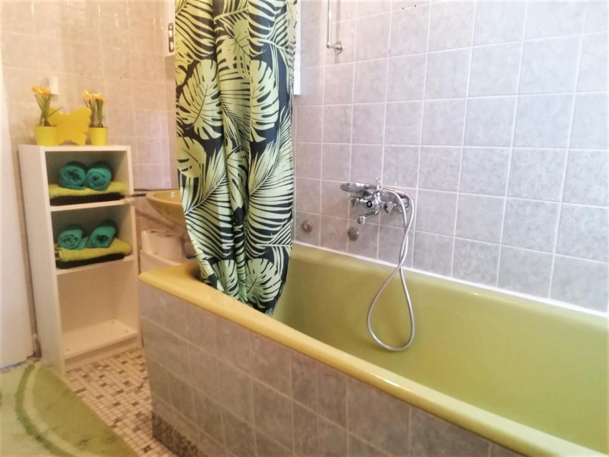 Gemuetliche Apartments In Niederdorfelden Екстер'єр фото
